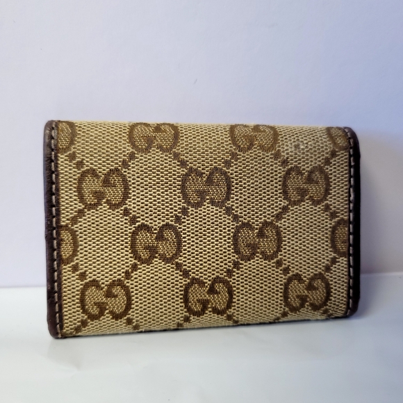 GUCCI Monogram Heart 6 Key Holder Case - Picture 3 of 8